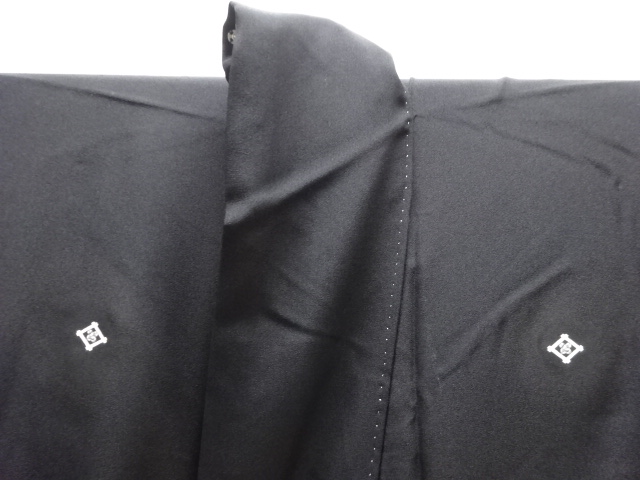  群鶴に松模様留袖(比翼付き)